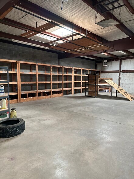 More Photos Of 5929 50th St, Lubbock Industrial For Sale