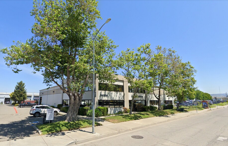 3295 Depot Rd  