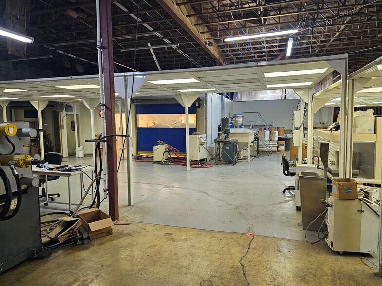 More Photos Of 415 Neil Armstrong, Salt Lake City Light Manufacturing For Sale