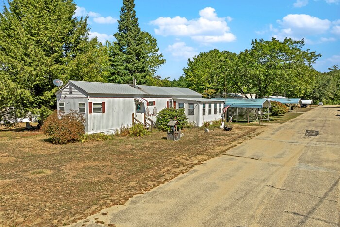 More Photos Of 22 Range Rd, Franklin Manufactured Housing Mobile Home Park For Sale