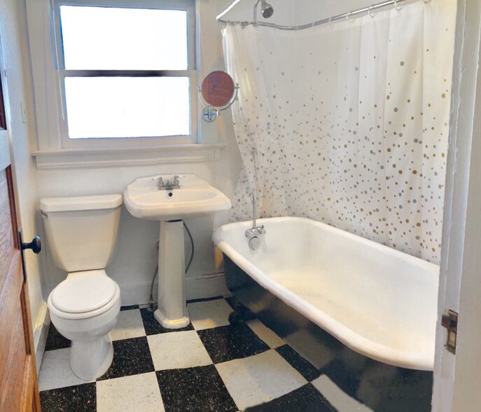 More Photos Of 2308-2326 SW Osage St, Portland Apartments For Sale