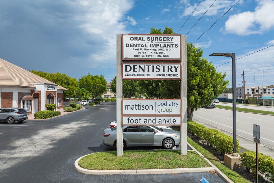 More Photos Of 3717 W Boynton Beach Blvd, Boynton Beach Medical For Lease