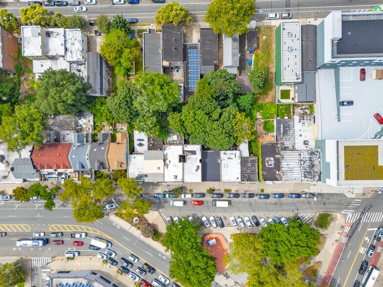 More Photos Of 204 Bay St, Staten Island Storefront Retail Residential For Sale