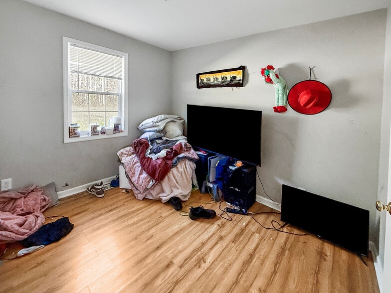 More Photos Of 156 Dudley Ln, Owens Cross Roads Apartments For Sale