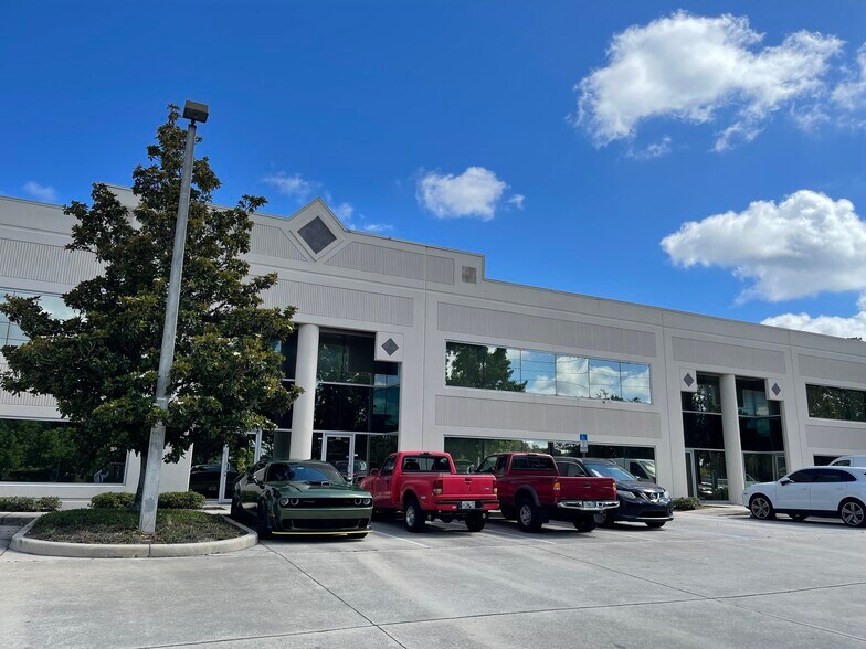 More Photos Of 4333 Silver Star Rd, Orlando Warehouse For Lease