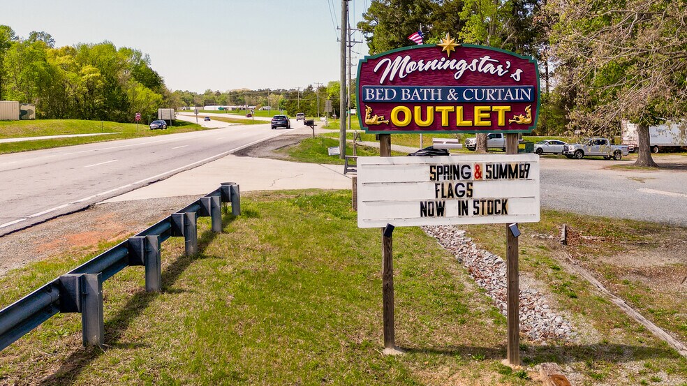 More Photos Of 6663 Highway 58, Buffalo Junction Storefront Retail Office For Sale