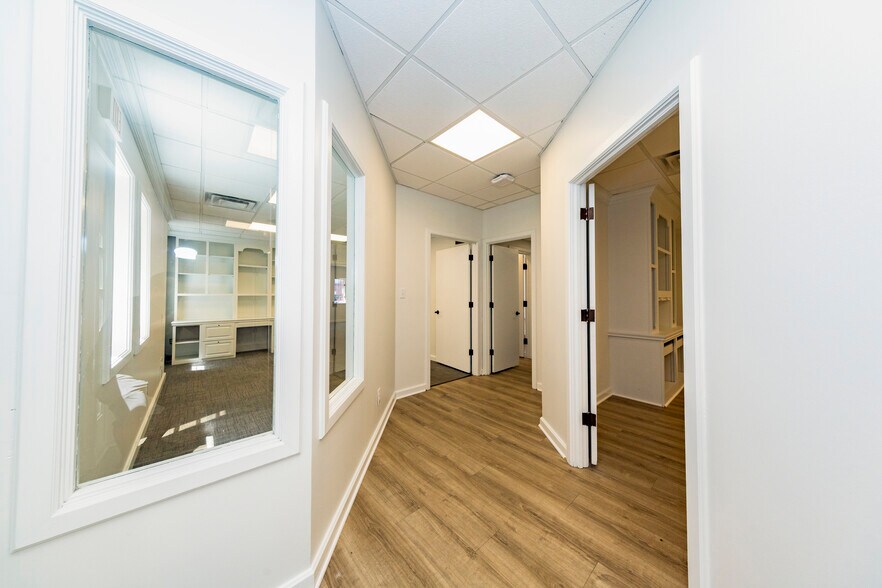 More Photos Of 30-40 E Columbus St, Columbus Unknown For Lease