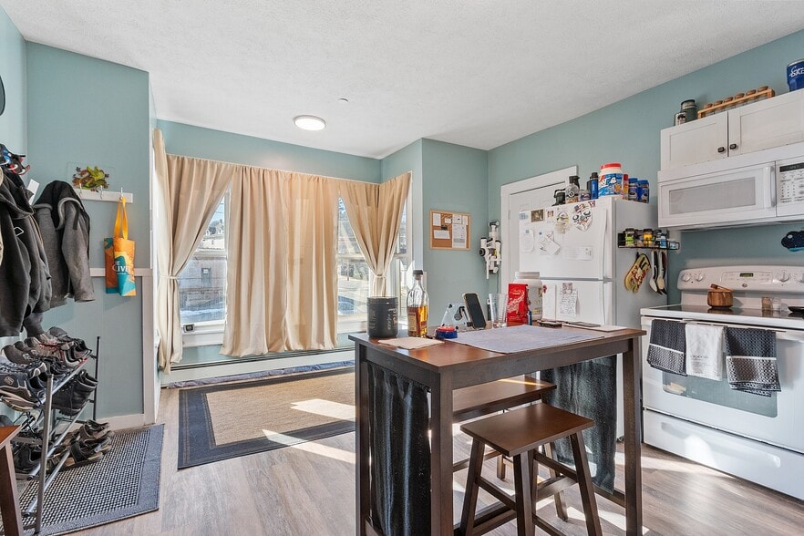 More Photos Of 122 Laurel St, Fitchburg Multifamily For Sale
