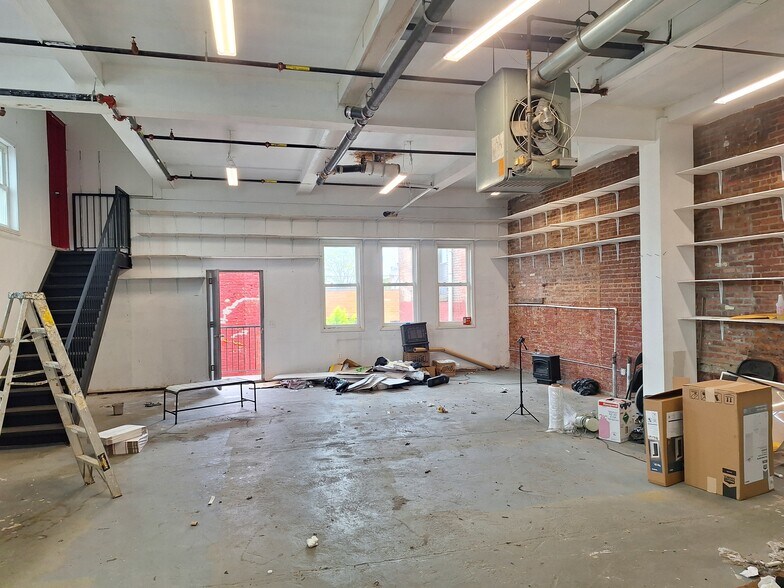 More Photos Of 264 41st St, Brooklyn Warehouse For Lease