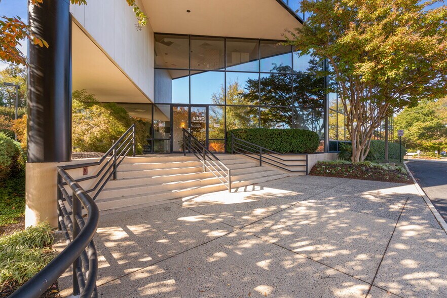 More Photos Of 5350 Shawnee Rd, Alexandria Medical For Sale