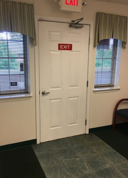More Photos Of 225 Bridge St, Metuchen Medical For Lease