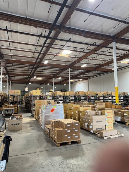 More Photos Of 860 Bergin Way, Sparks Industrial For Lease