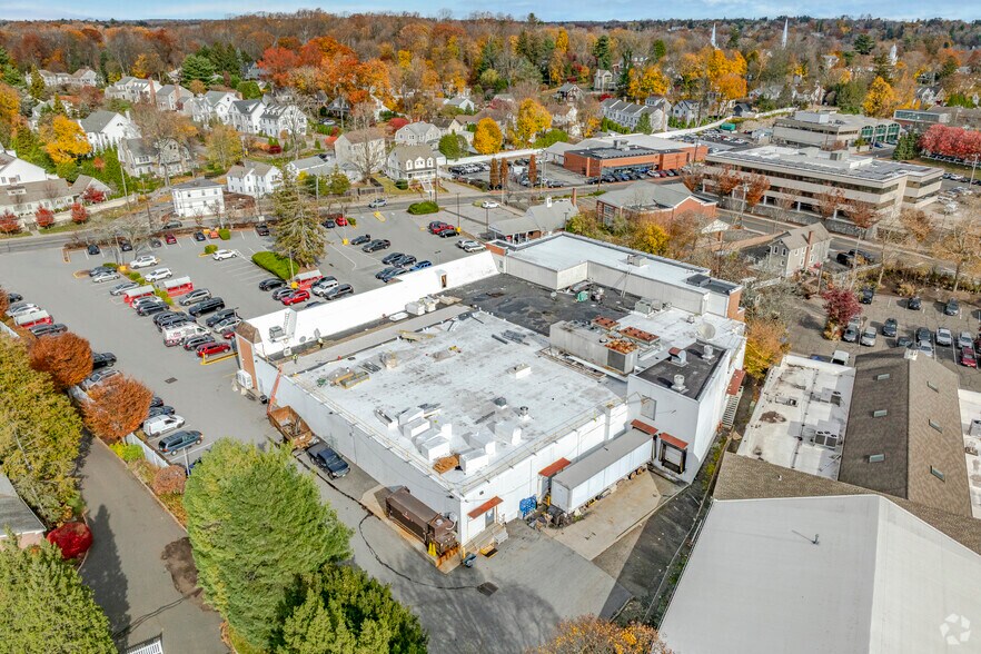More Photos Of 288 Elm St, New Canaan Supermarket For Lease