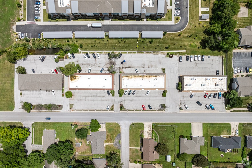 More Photos Of 1040 Sw Luttrell Rd, Blue Springs Unknown For Lease