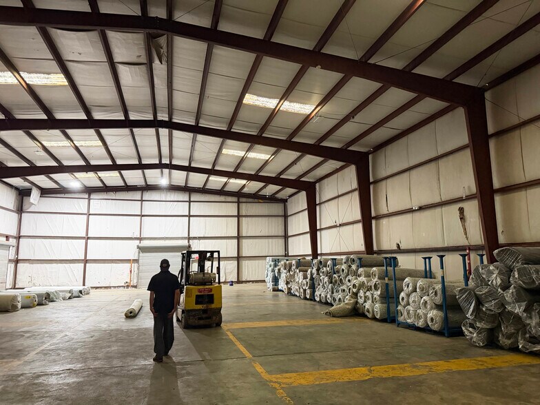 More Photos Of 1485 34th St, Gulfport Warehouse For Sale