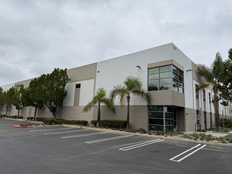 More Photos Of 1201 Maulhardt Ave, Oxnard Warehouse For Lease