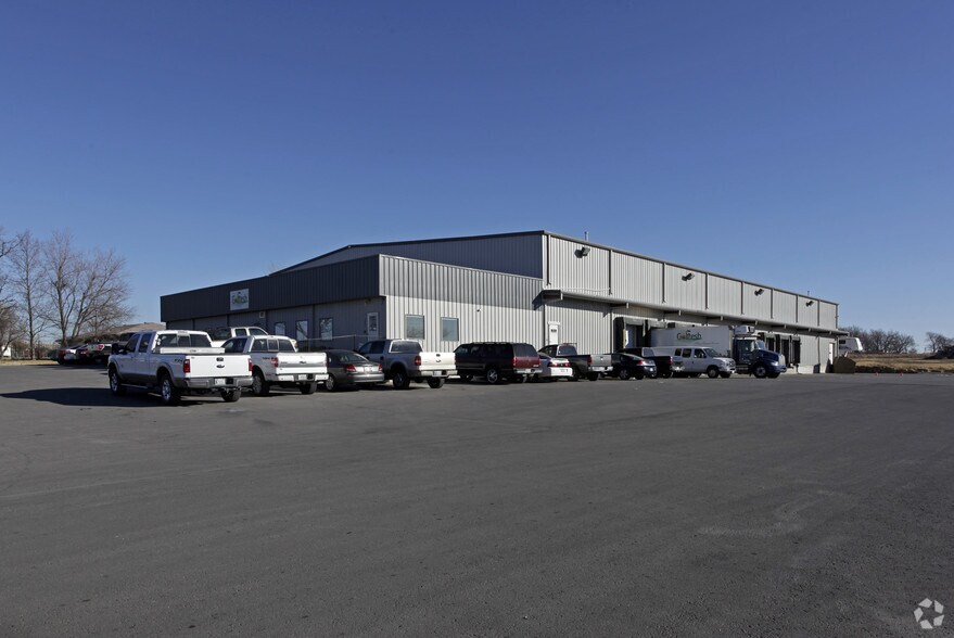 More Photos Of 1691 N 161st East Ave, Tulsa Distribution For Lease