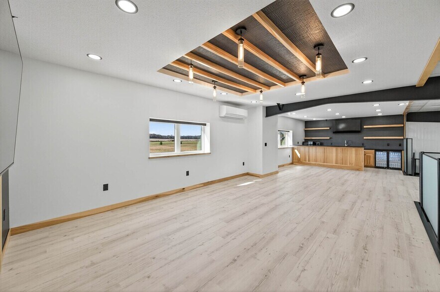 More Photos Of 663 Valerie Ave, Hudson Specialty For Sale