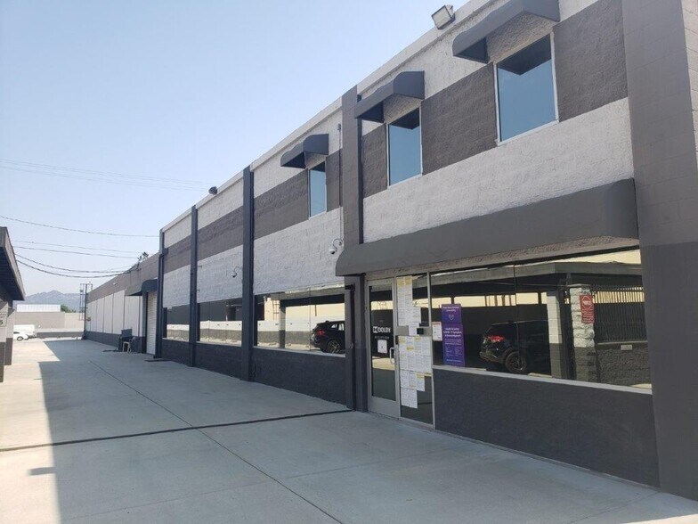 More Photos Of 1020 Chestnut St, Burbank Light Distribution For Lease