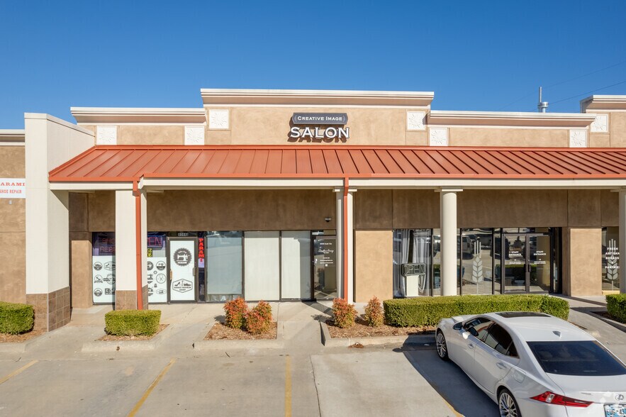 More Photos Of 8020-8058 S Yale Ave, Tulsa Unknown For Lease