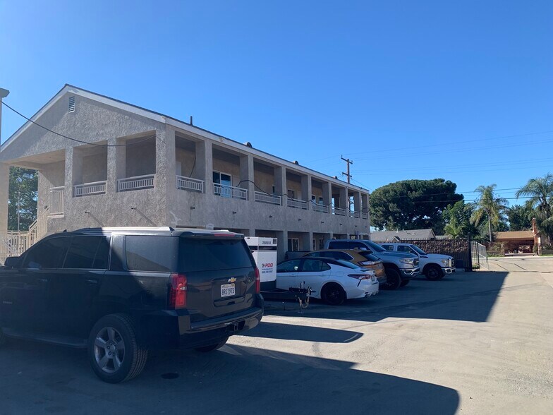 More Photos Of 11185 Roswell Ave, Pomona Warehouse For Lease