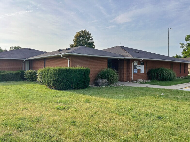 More Photos Of 2109 London Line, Sarnia Medical For Lease