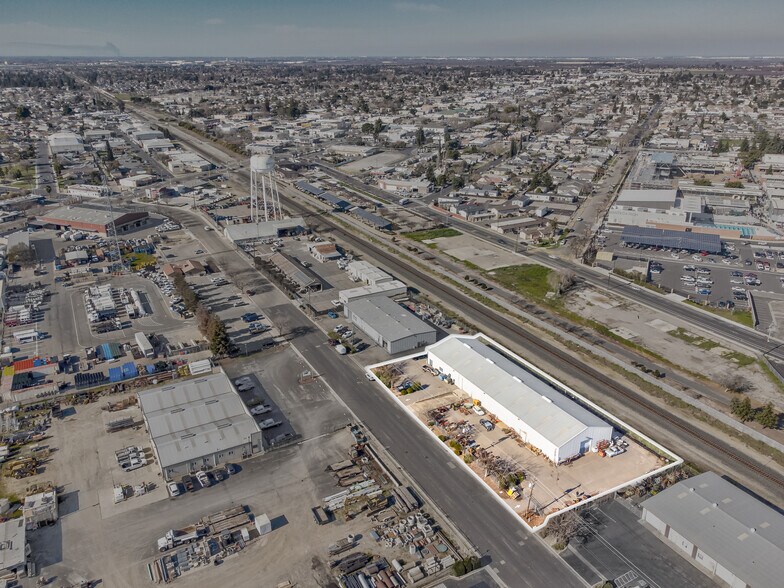 More Photos Of 301 Wetmore St, Manteca Manufacturing For Sale