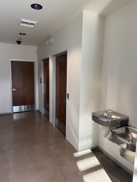 More Photos Of 31606 N Cave Creek Rd, Cave Creek Self Storage For Sale