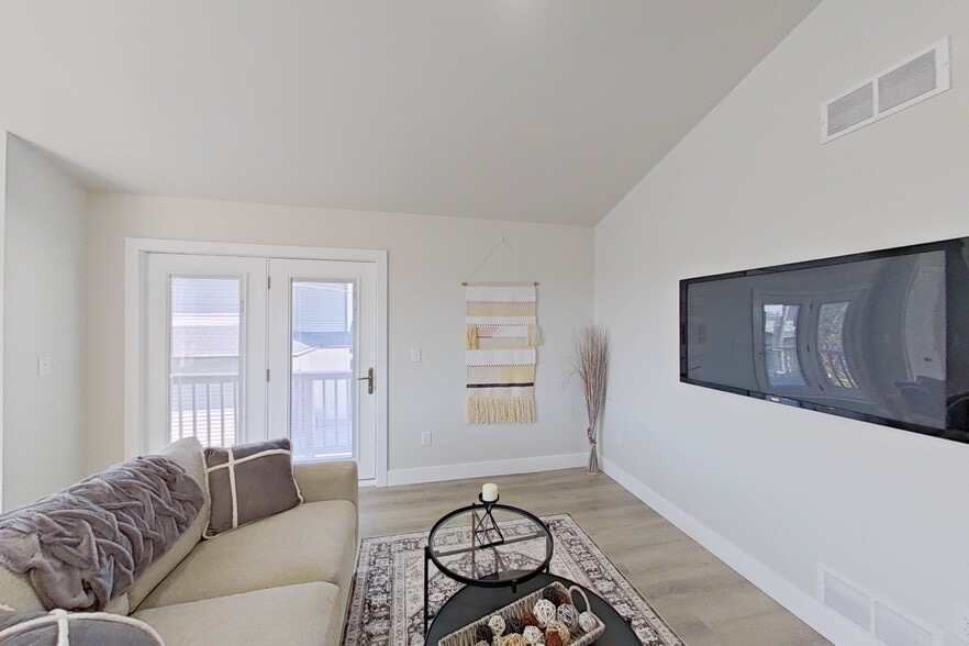 More Photos Of 695 Livernois St, Ferndale Apartments For Sale