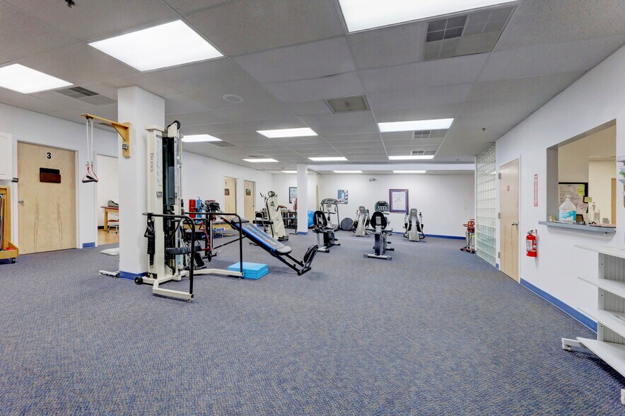 More Photos Of 342 Hamburg Tpke, Wayne Medical For Sale