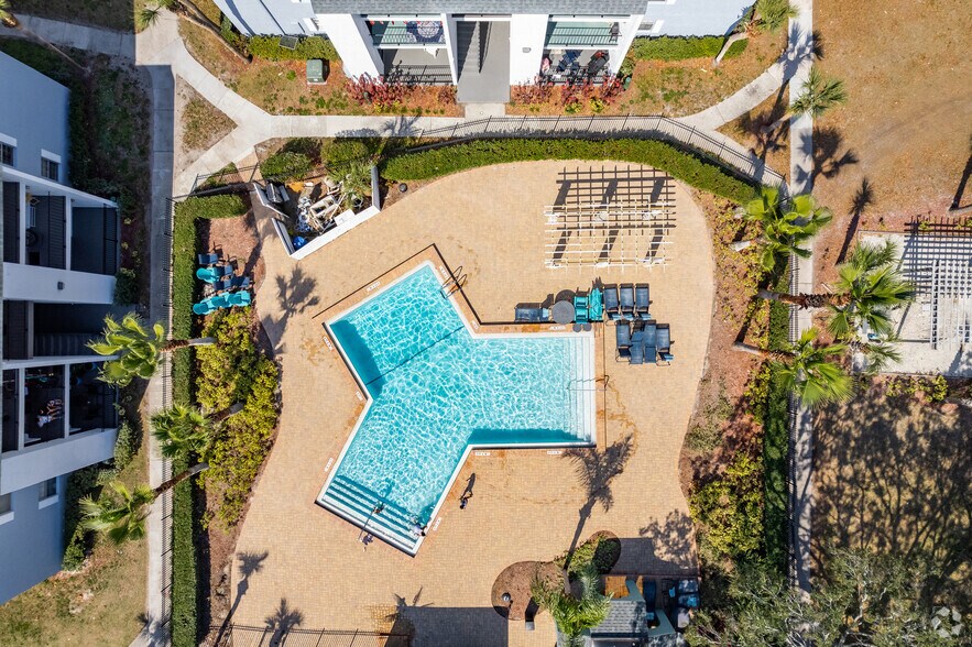 More Photos Of 7315 W Hanna Ave, Tampa Apartments For Sale