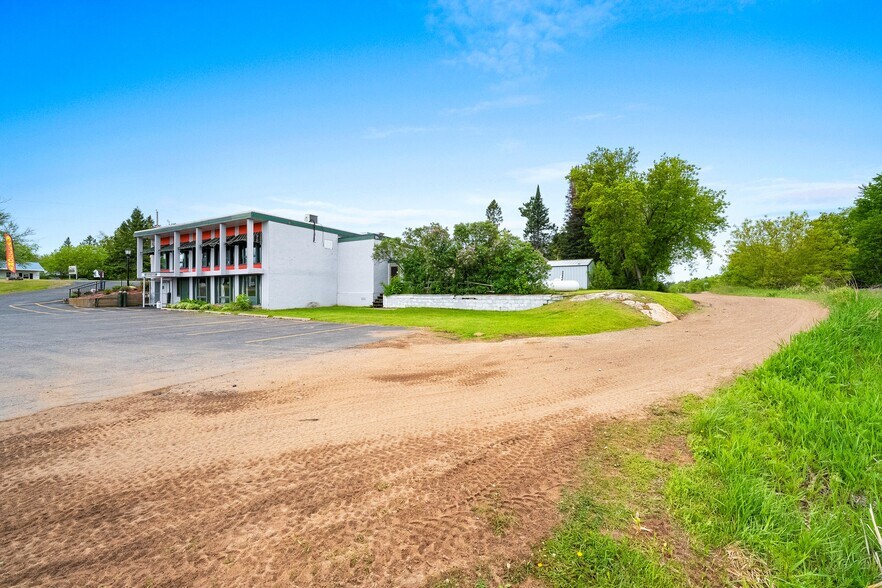 More Photos Of W11466 US Hwy 8, Dunbar Restaurant For Sale