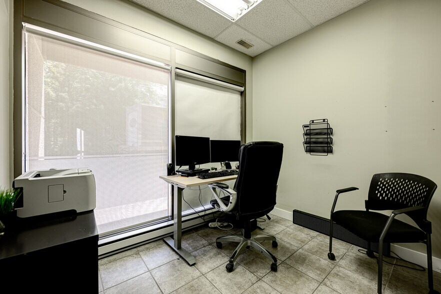 More Photos Of 1449-1463 Rue Du Collège, Montréal Apartments For Lease