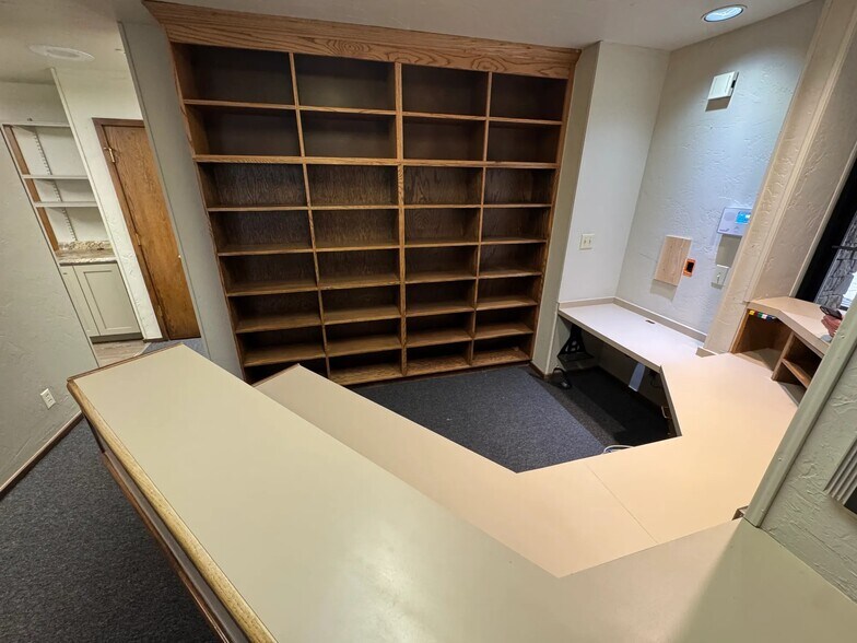 More Photos Of 216 E 10th Street Plz, Edmond Medical For Lease