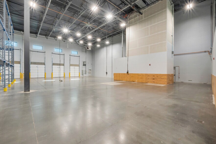 More Photos Of 11400 S Mountain View Cor, South Jordan Distribution For Lease
