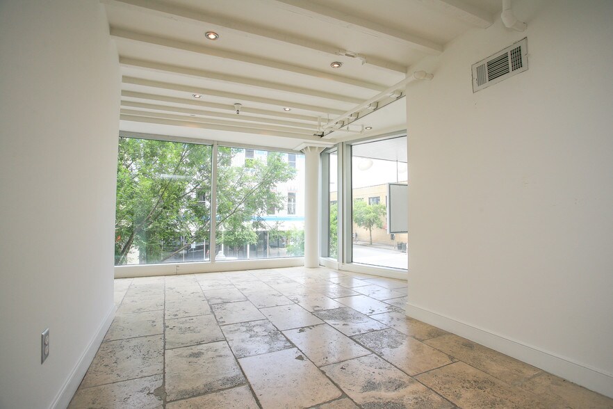 More Photos Of 301 W Broughton St, Savannah Loft Creative Space For Lease