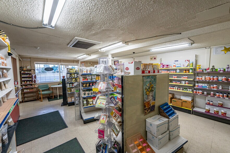 More Photos Of 2565 E Northern Ave, Kingman General Retail For Sale