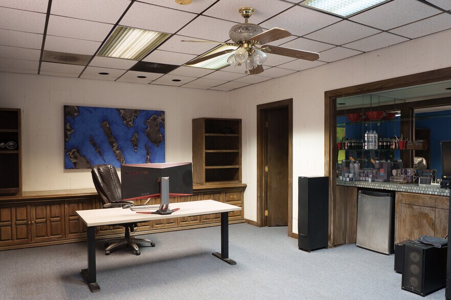 More Photos Of 83373-83407 State Highway 111, Indio Auto Dealership For Lease