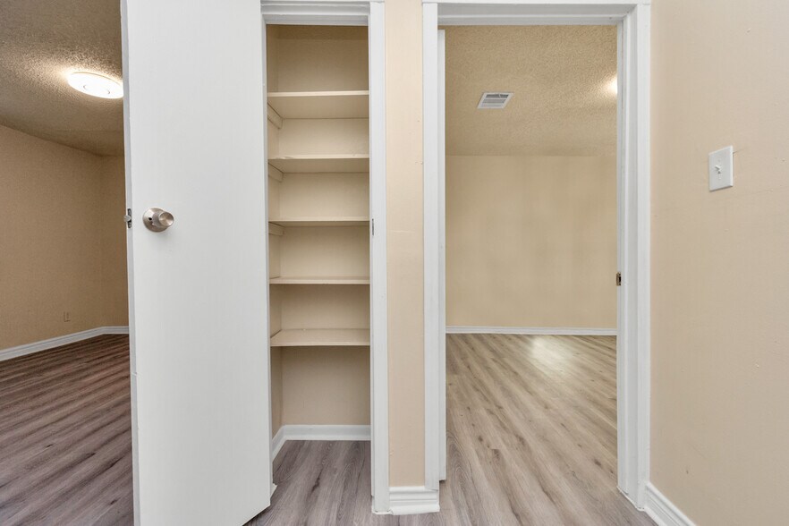 More Photos Of 6659 Brittmoore rd, Houston Multifamily For Sale