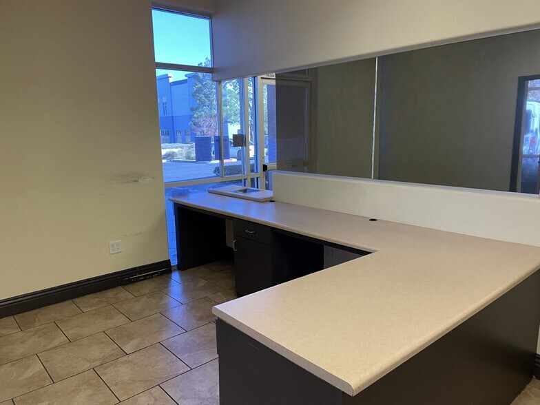 More Photos Of 627 W Avenue Q, Palmdale Medical For Lease