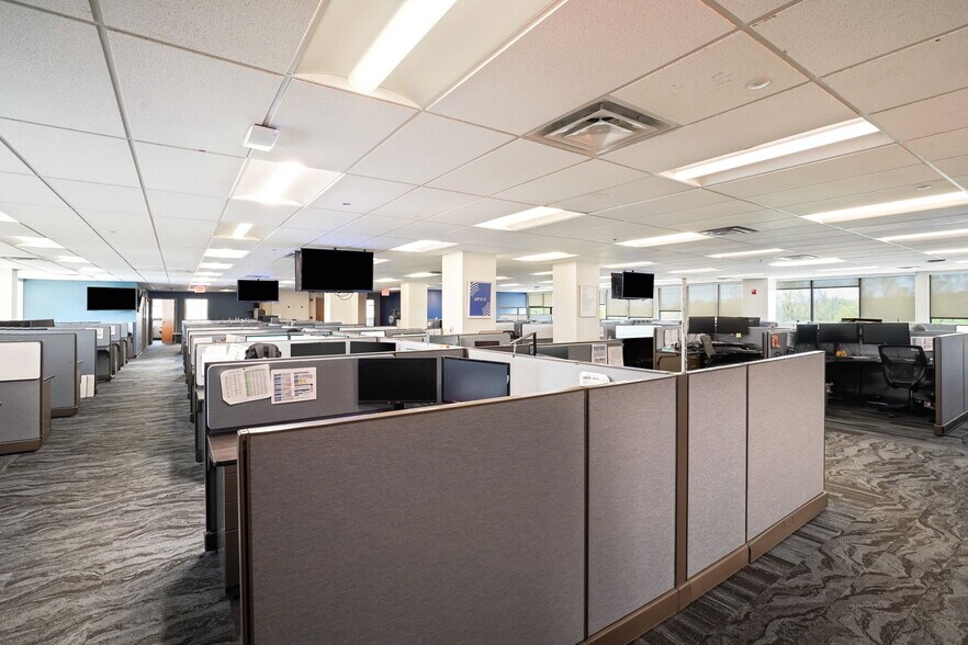 More Photos Of 350 W Wilson Bridge Rd, Worthington Medical For Lease