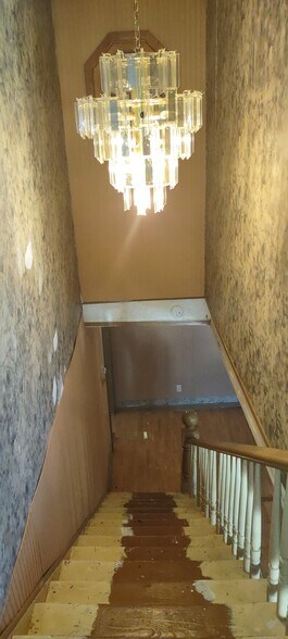 More Photos Of 119 W Main St, Youngsville Freestanding For Lease
