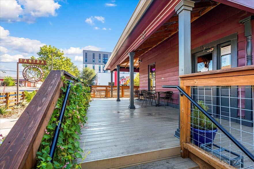 More Photos Of 217 W Hopkins St, San Marcos Restaurant For Sale