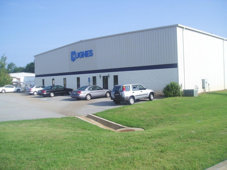 More Photos Of 109 Park West Dr, McDonough Warehouse For Lease