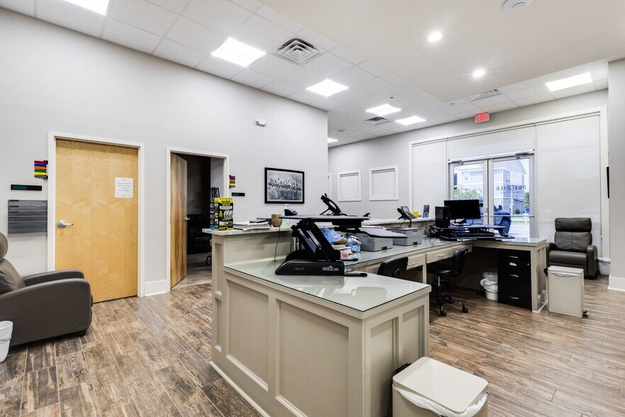 More Photos Of 307 Alcide Dominique Dr, Lafayette Office For Sale