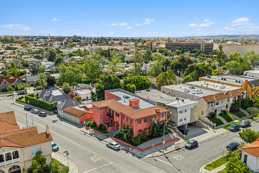 More Photos Of 6022 W 8th St, Los Angeles Apartments For Sale