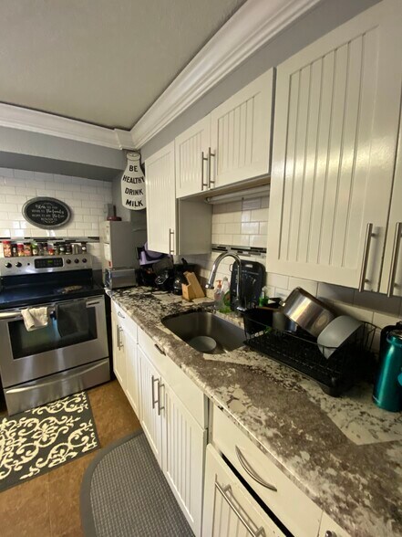 More Photos Of 8051 Ulmerton Rd, Largo Office For Sale