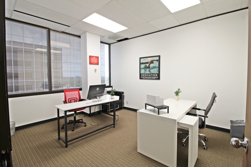 More Photos Of 11767 Katy Fwy, Houston Office For Lease