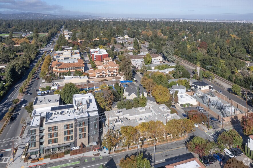 More Photos Of 568-586 Glenwood Ave, Menlo Park Apartments For Lease