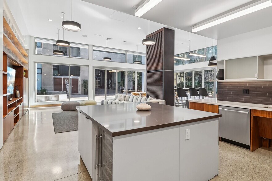 More Photos Of 302-390 11th Ave, San Diego Apartments For Sale